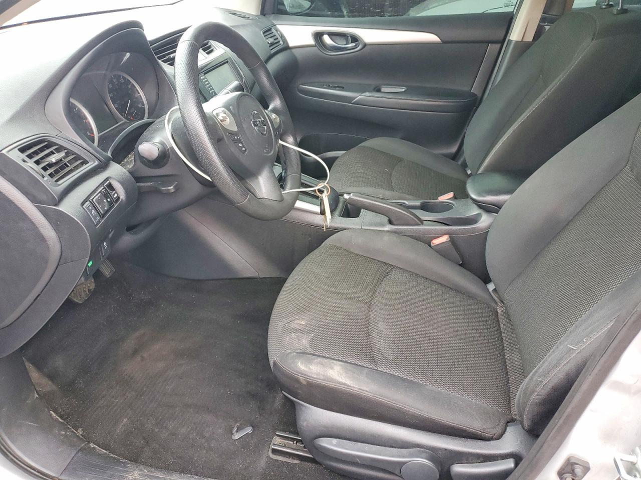 2019 NISSAN SENTRA S photo 7