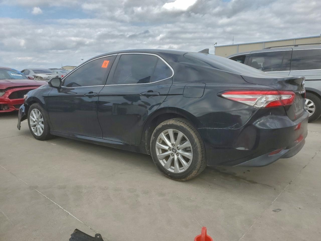 2019 TOYOTA CAMRY L photo 2