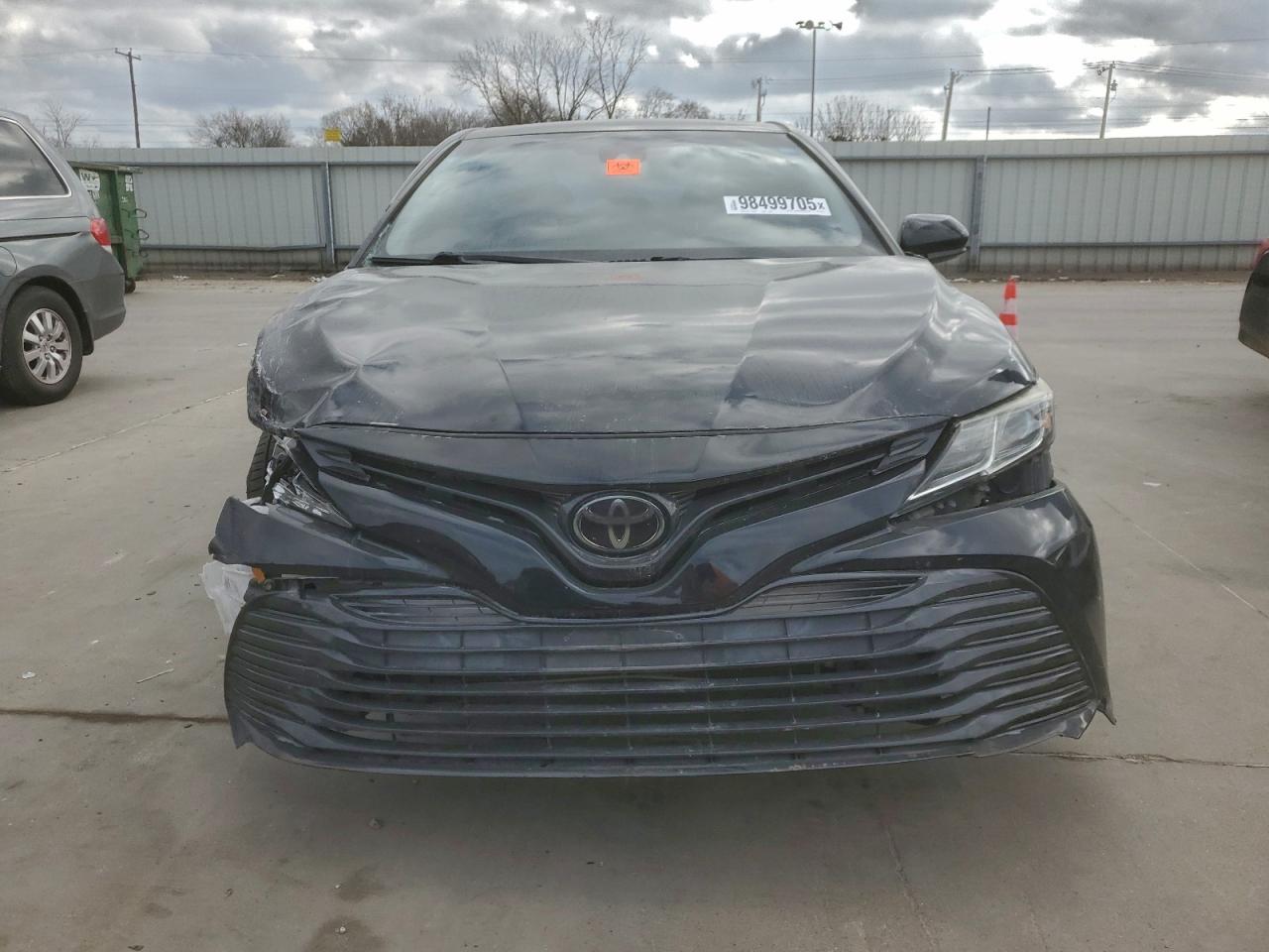 2019 TOYOTA CAMRY L photo 5