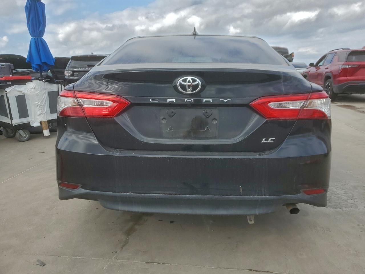 2019 TOYOTA CAMRY L photo 6