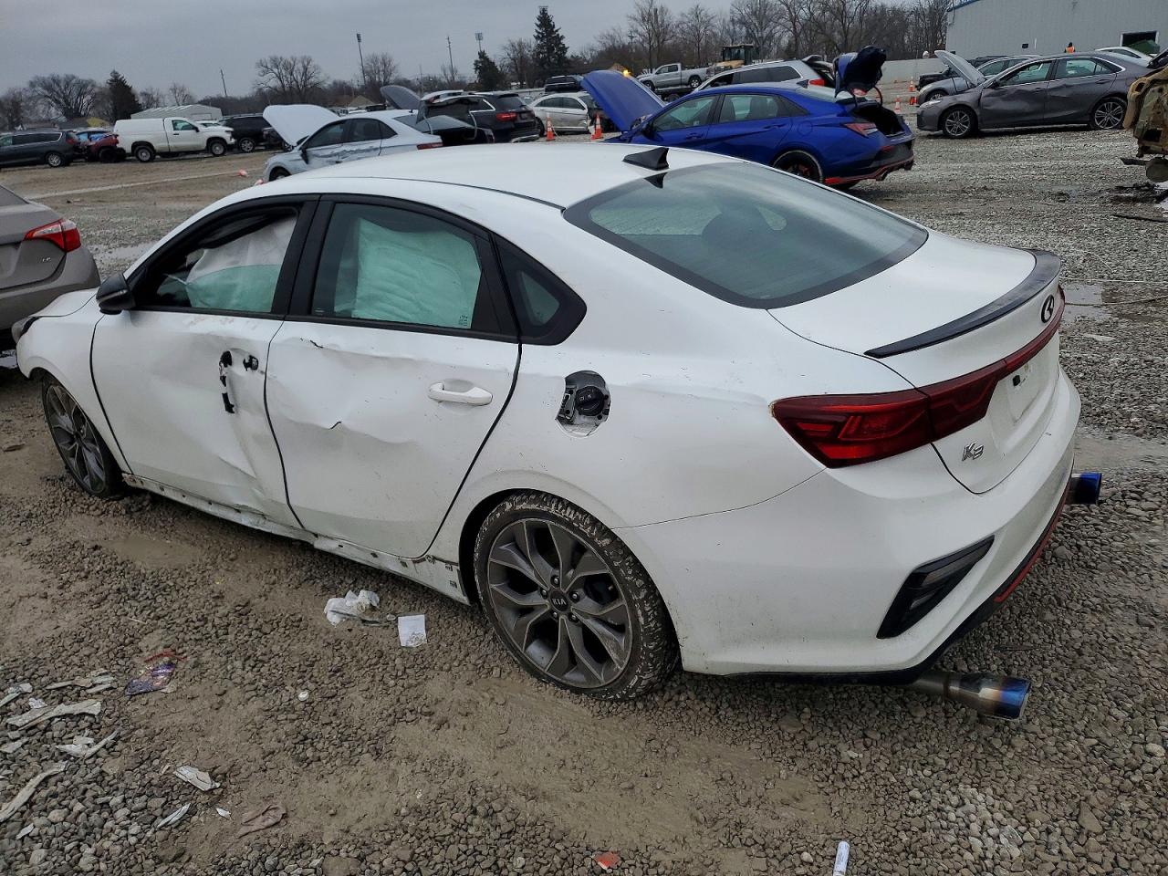 2020 KIA FORTE GT photo 2