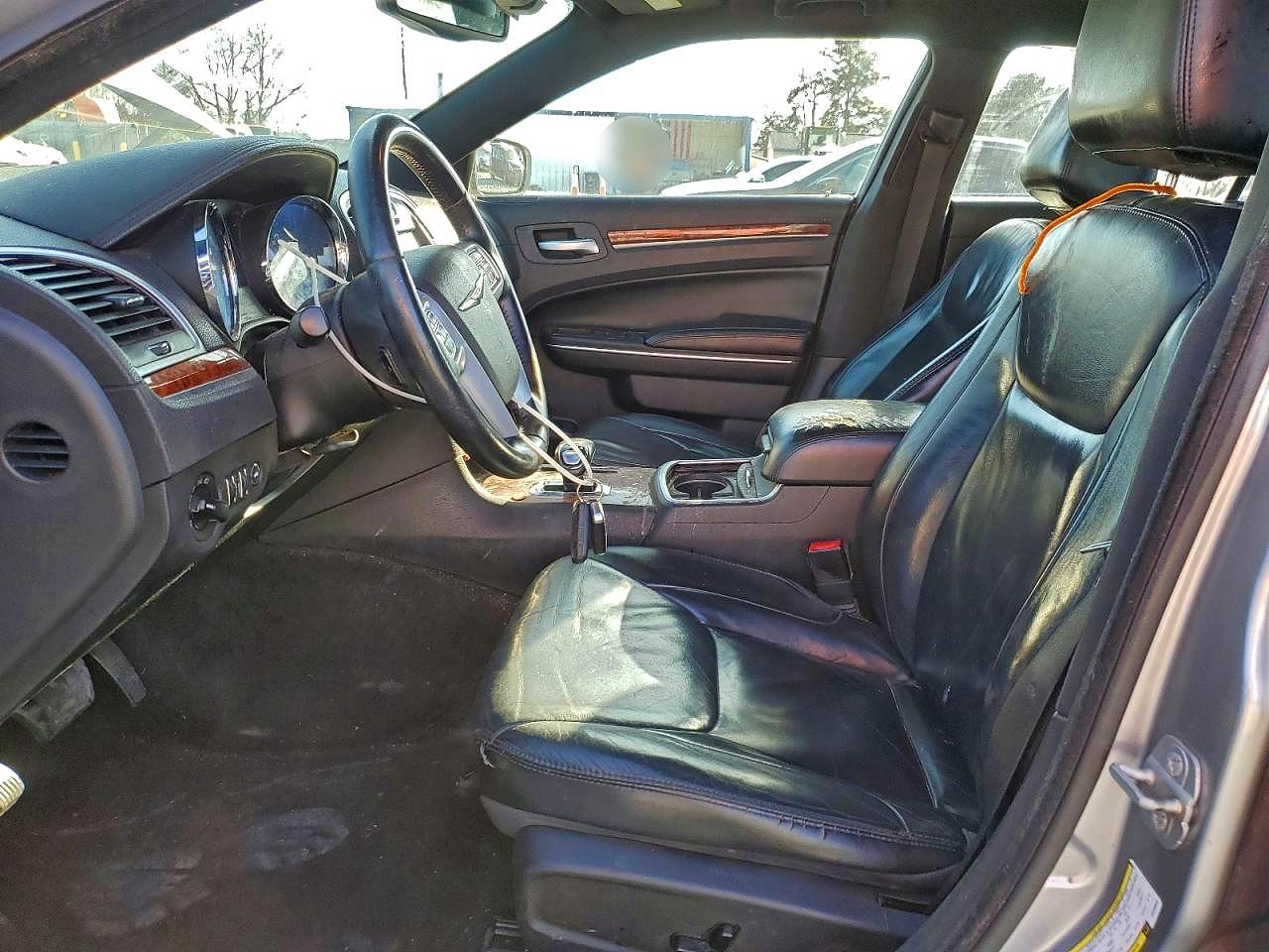 2014 CHRYSLER 300 photo 13