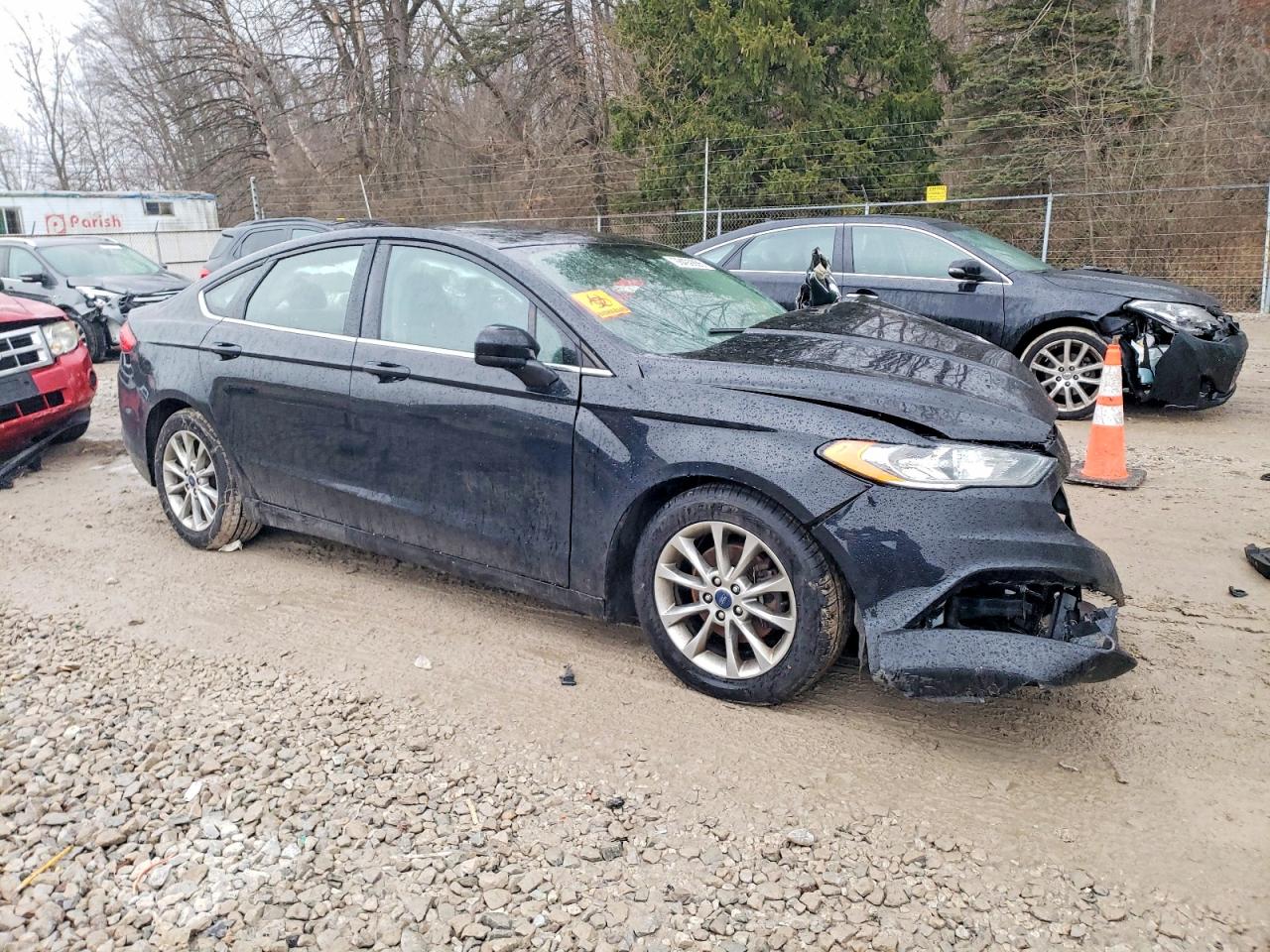 2017 FORD FUSION SE photo 4