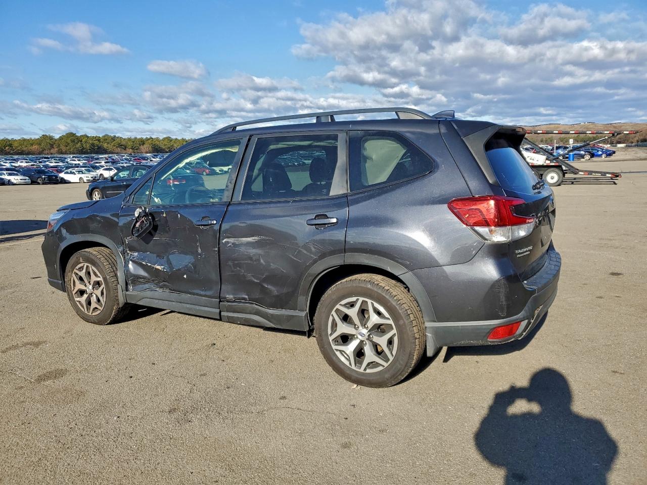 2019 SUBARU FORESTER PREMIUM photo 2