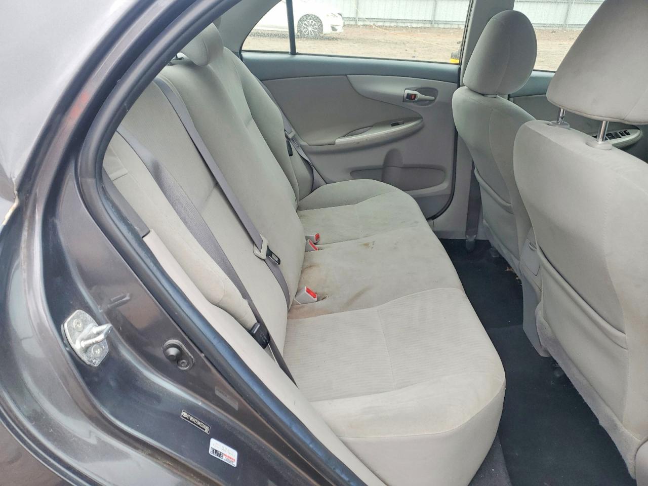 2010 TOYOTA COROLLA BASE photo 19