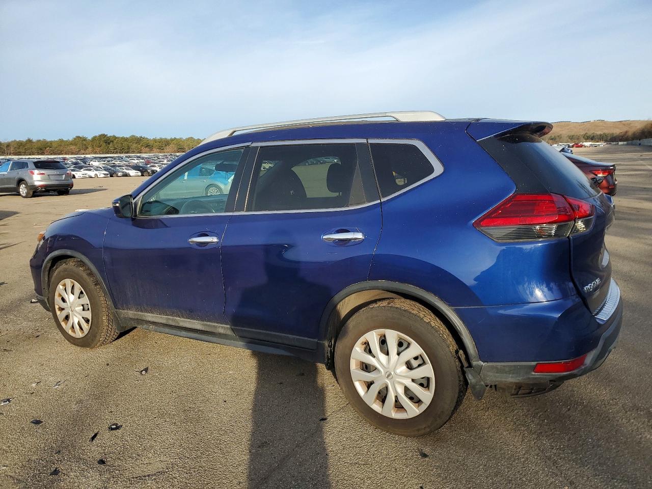 2017 NISSAN ROGUE S photo 4