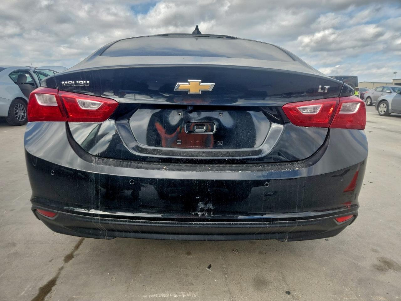 2023 CHEVROLET MALIBU LT photo 6