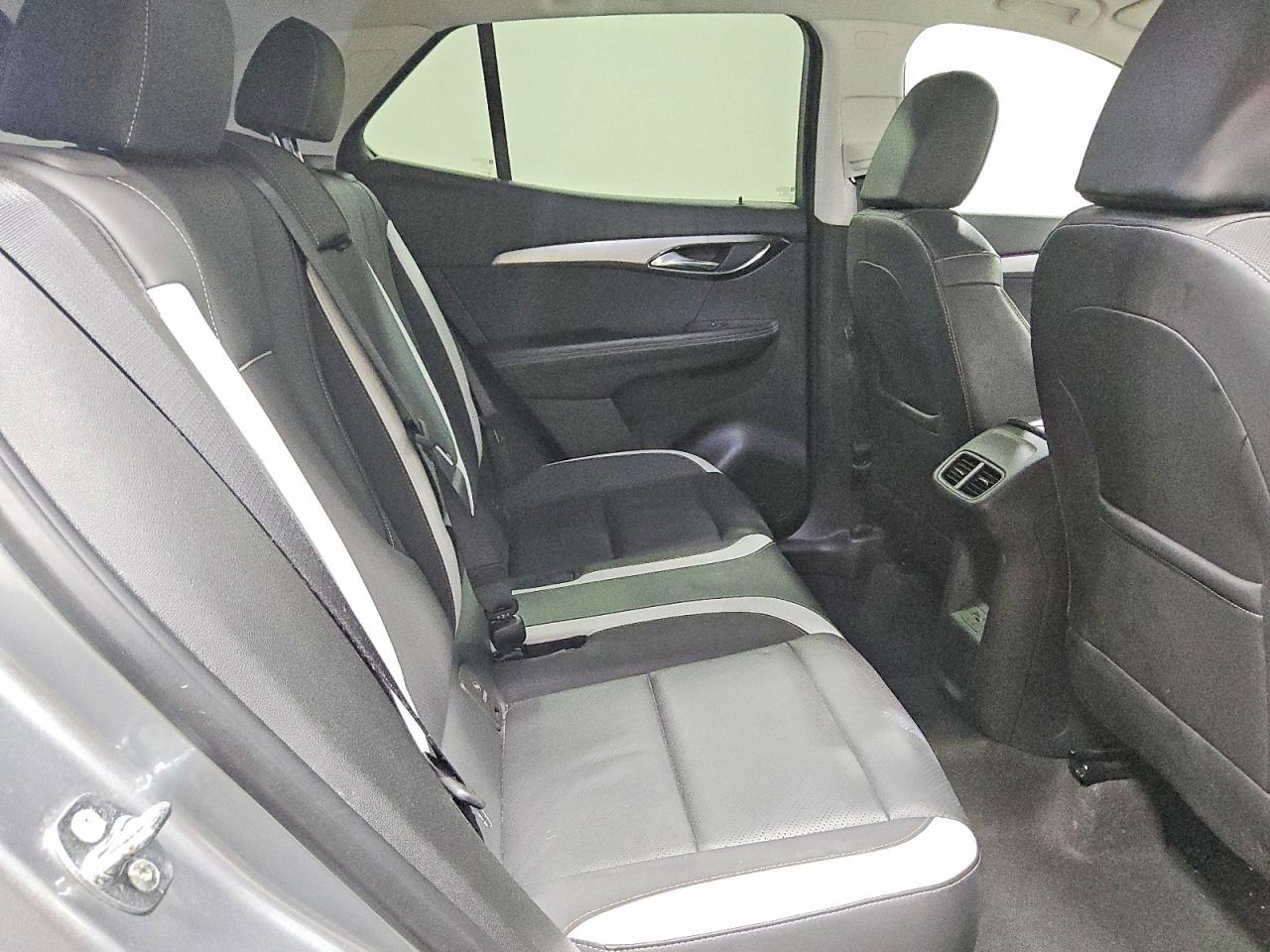 2024 BUICK ENVISION ESSENCE photo 11