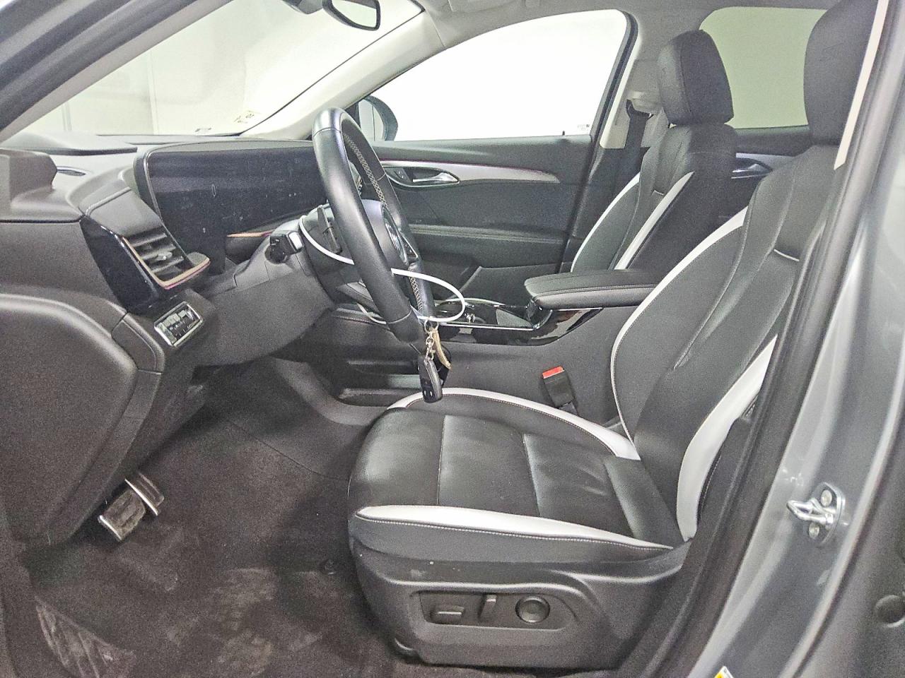 2024 BUICK ENVISION ESSENCE photo 7