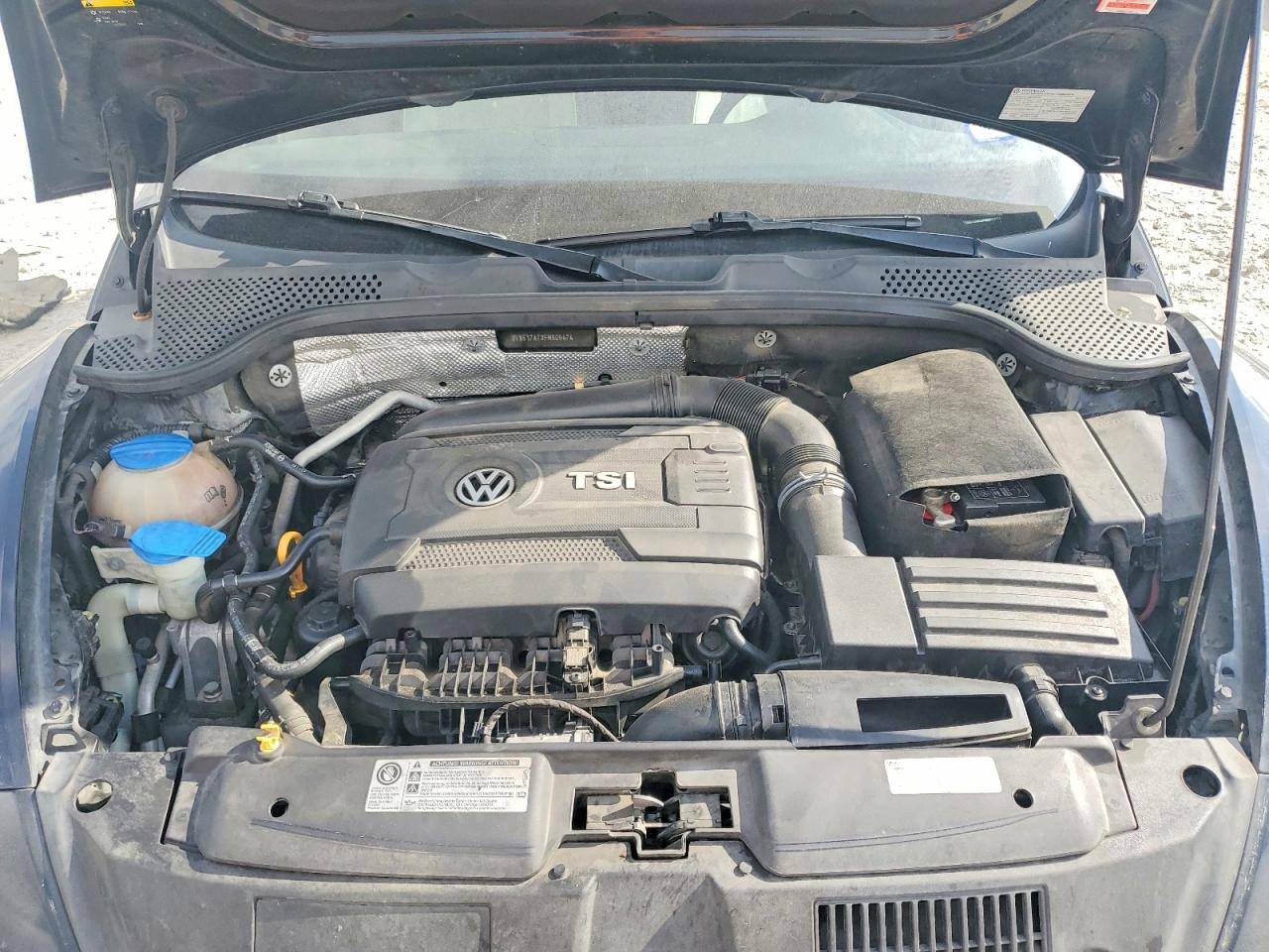 2015 VOLKSWAGEN BEETLE 1.8T photo 11