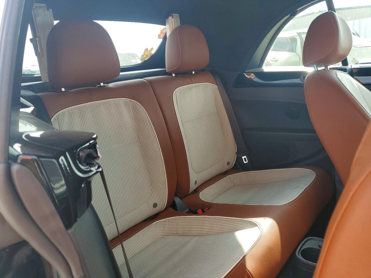 2015 VOLKSWAGEN BEETLE 1.8T photo 10
