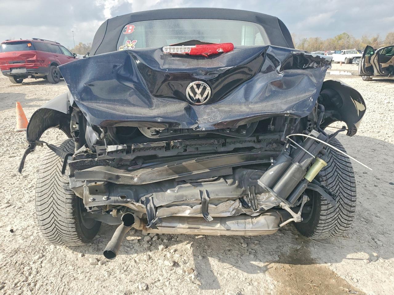 2015 VOLKSWAGEN BEETLE 1.8T photo 6