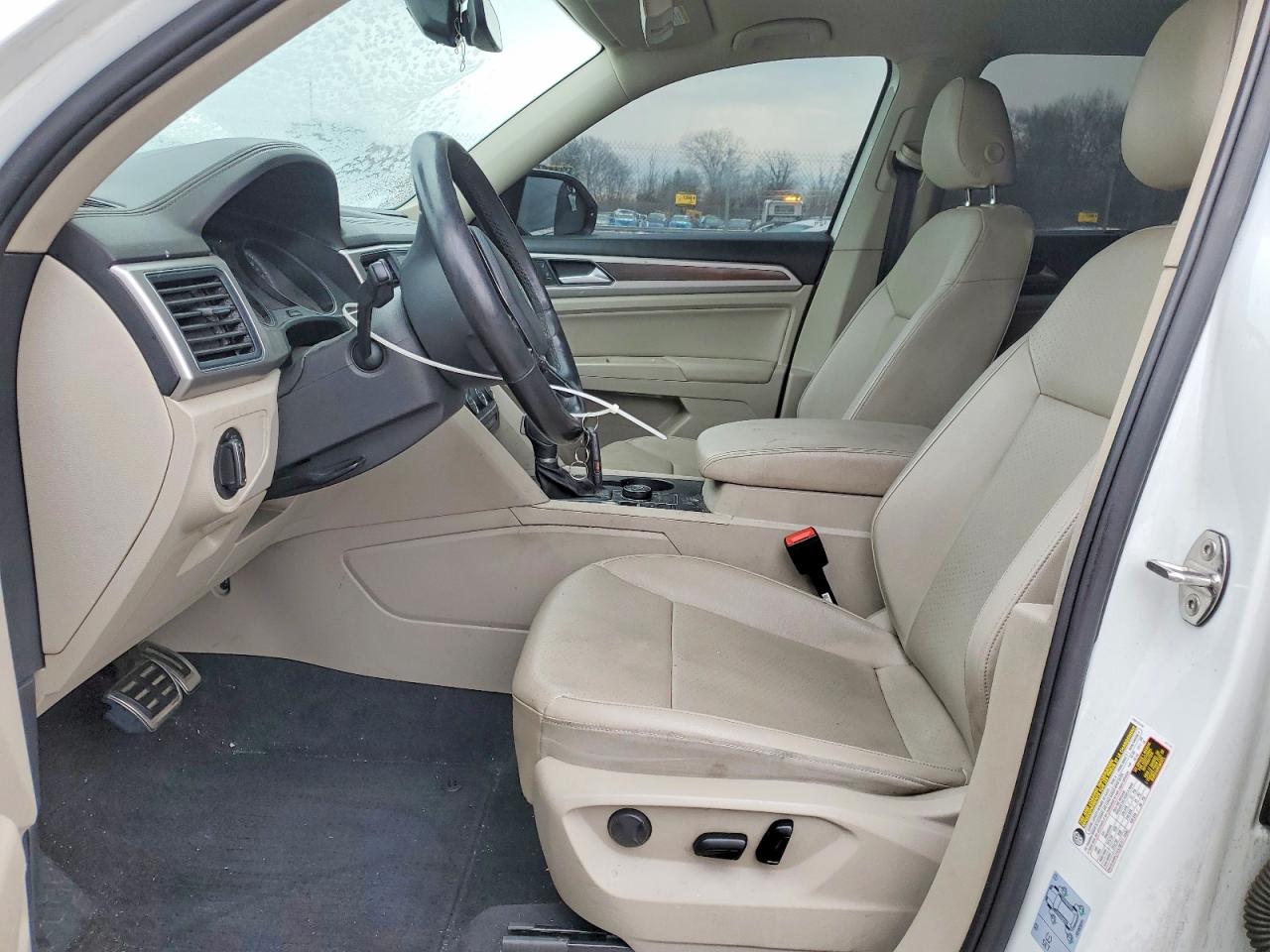 2018 VOLKSWAGEN ATLAS SE photo 7