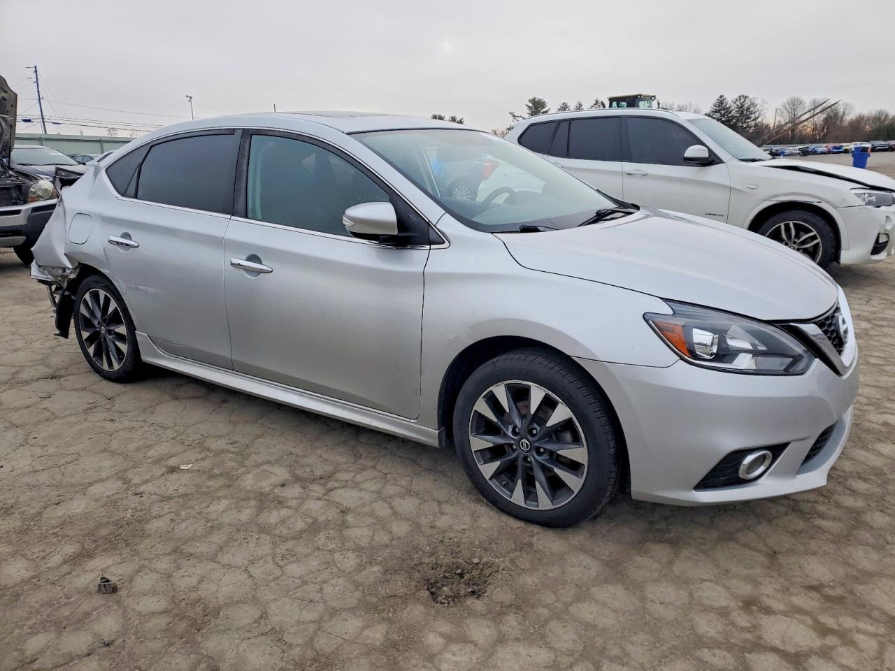 2016 NISSAN SENTRA S photo 4