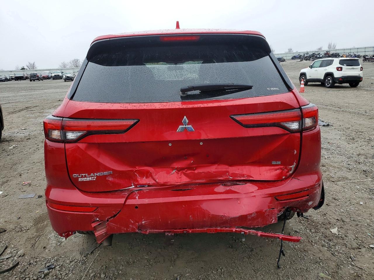 2024 MITSUBISHI OUTLANDER SE photo 6
