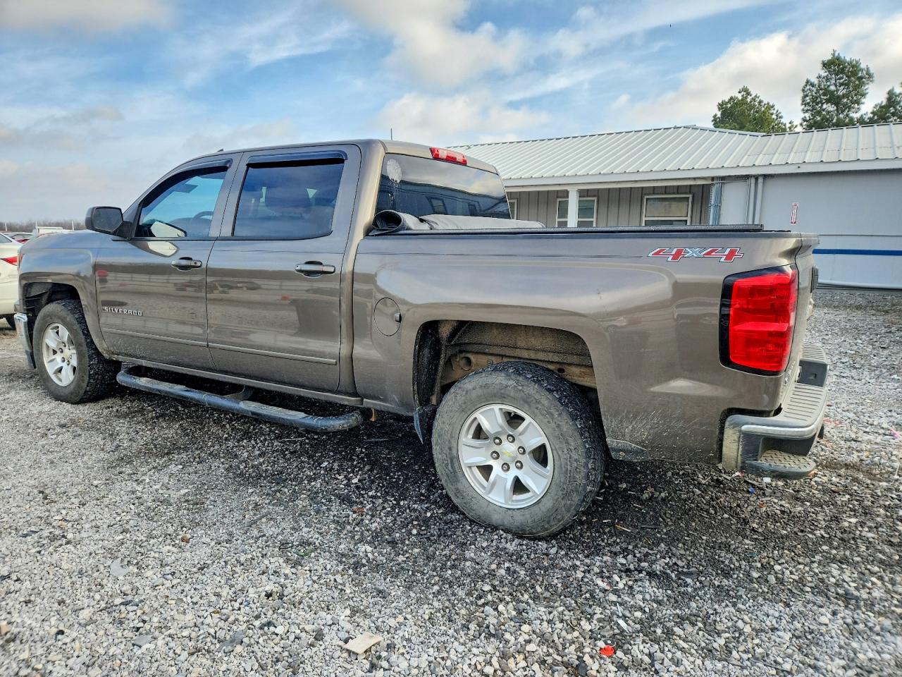 2015 CHEVROLET SILVERADO K1500 LT photo 2