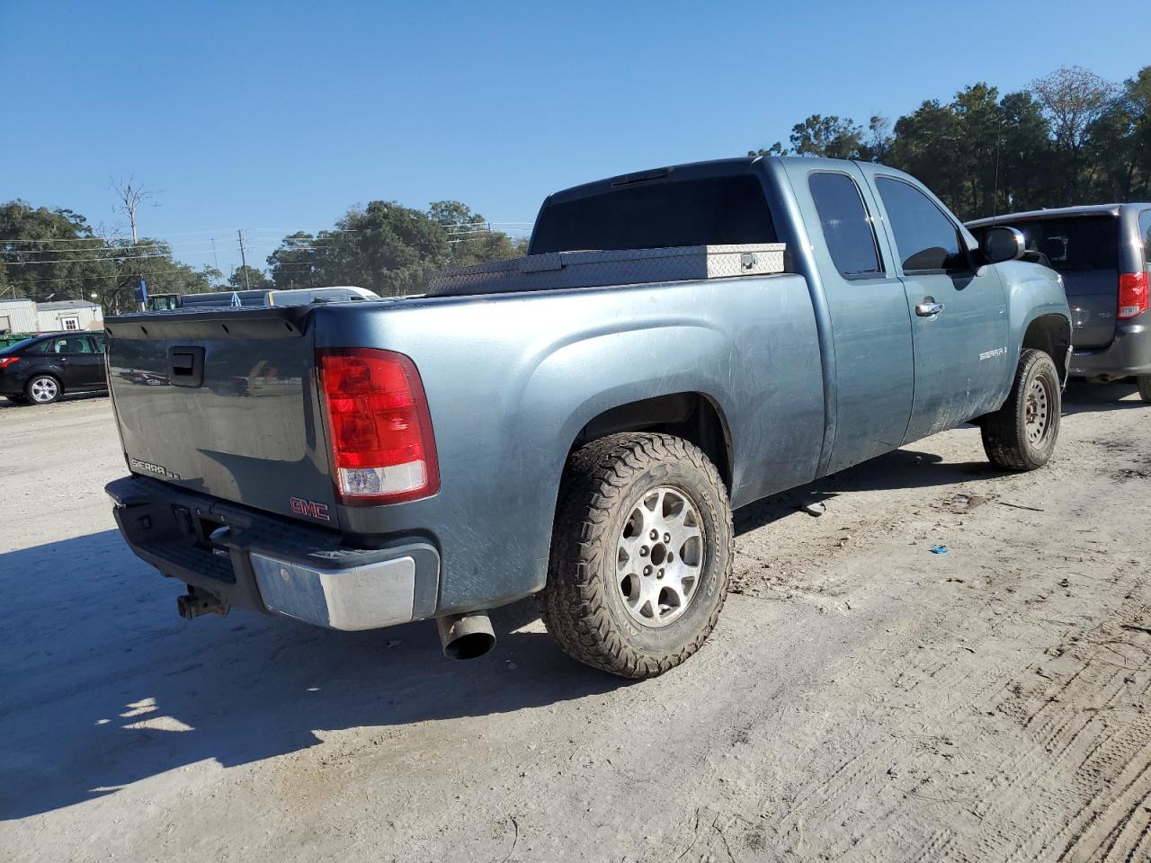 2007 GMC NEW SIERRA C1500 photo 3