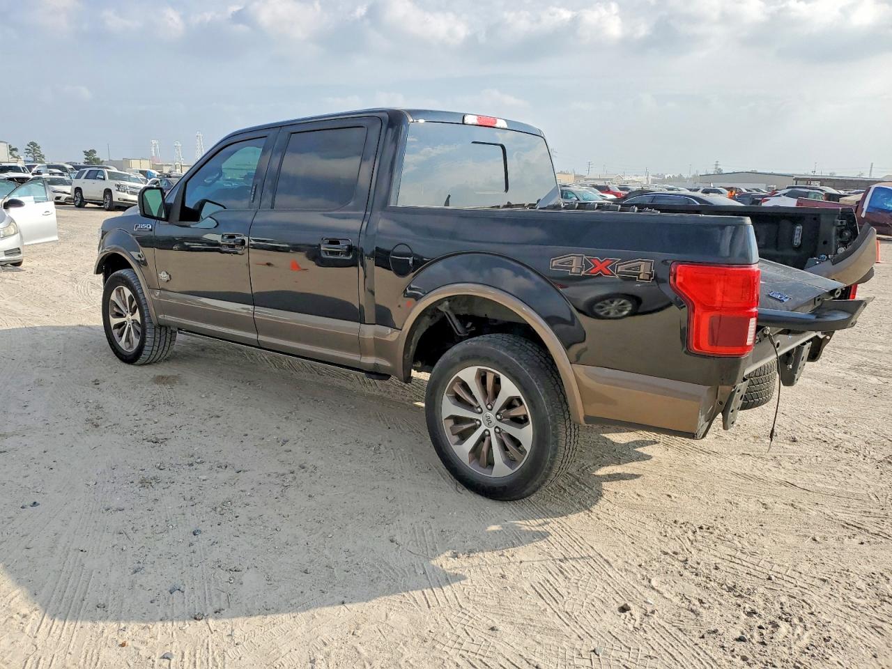 2019 FORD F150 SUPERCREW photo 2
