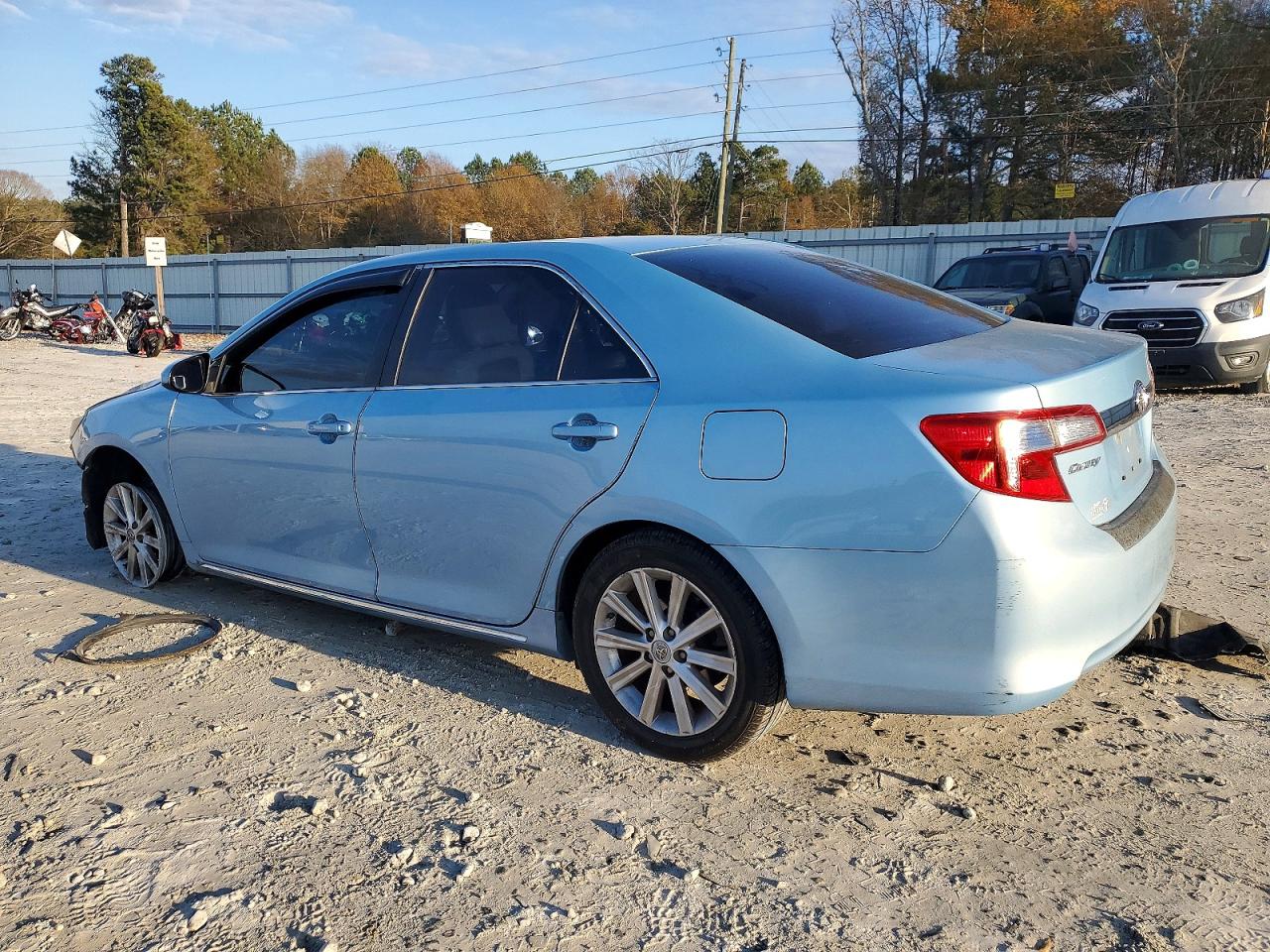 2013 TOYOTA CAMRY L photo 2