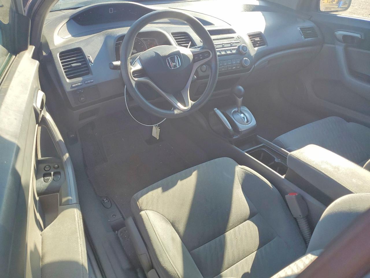 2010 HONDA CIVIC LX photo 8