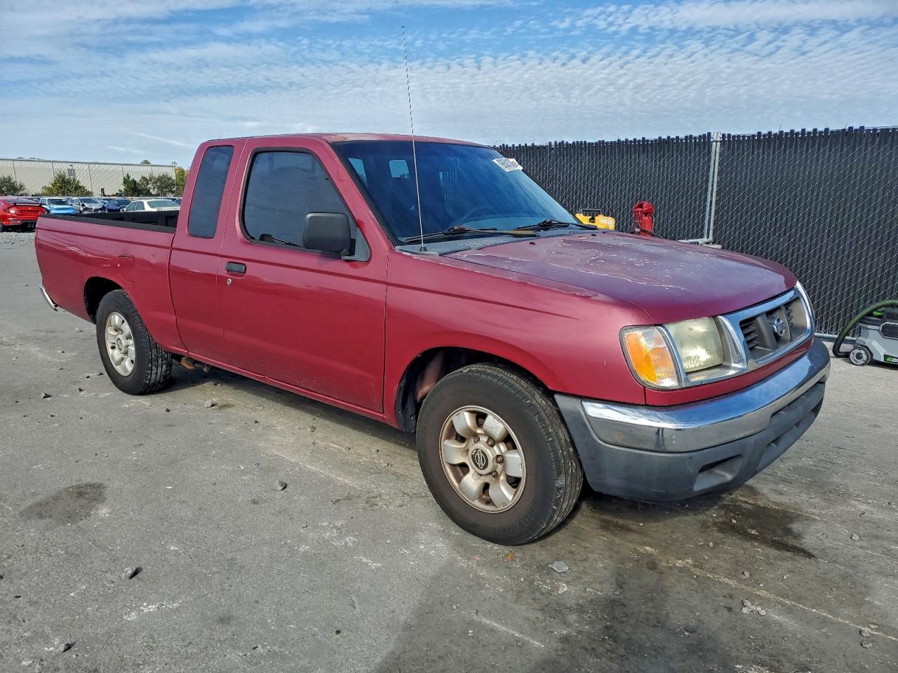 1999 NISSAN FRONTIER KING CAB XE photo 4