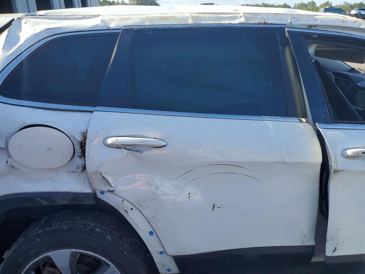 2019 JEEP CHEROKEE LIMITED photo 11