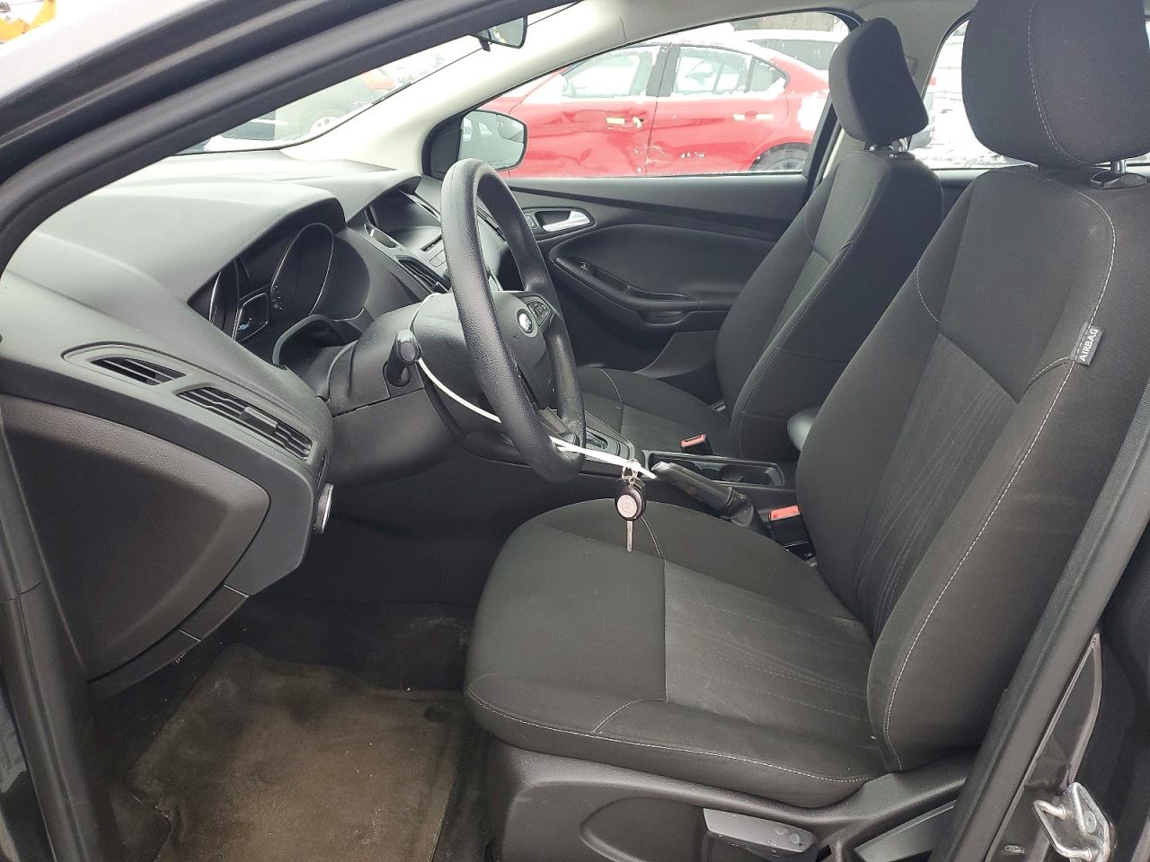 2015 FORD FOCUS SE photo 7