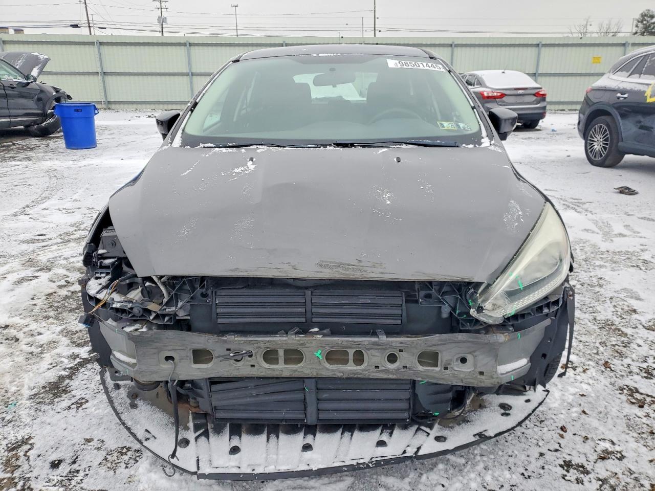 2015 FORD FOCUS SE photo 5