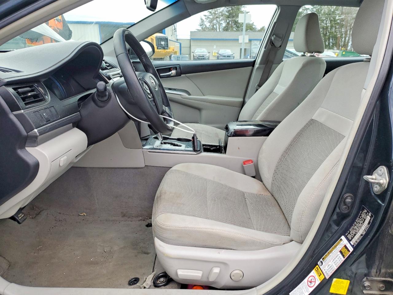 2014 TOYOTA CAMRY HYBRID photo 19