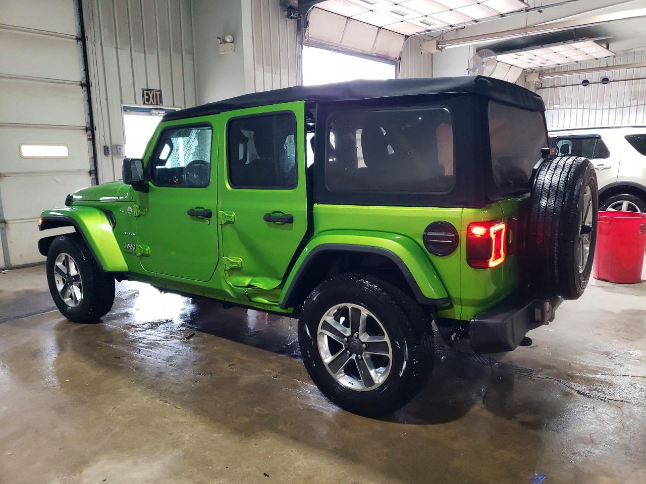 2018 JEEP WRANGLER UNLIMITED SAHARA photo 2