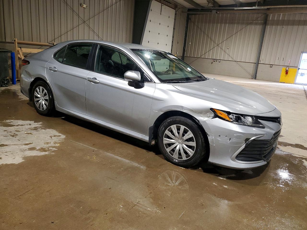 2023 TOYOTA CAMRY LE photo 4