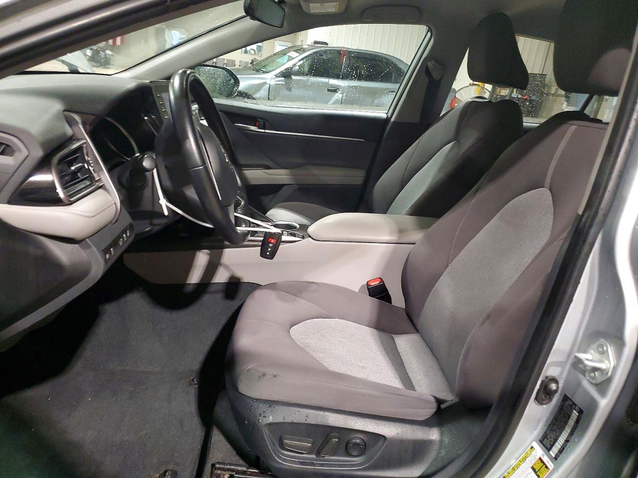 2023 TOYOTA CAMRY LE photo 7