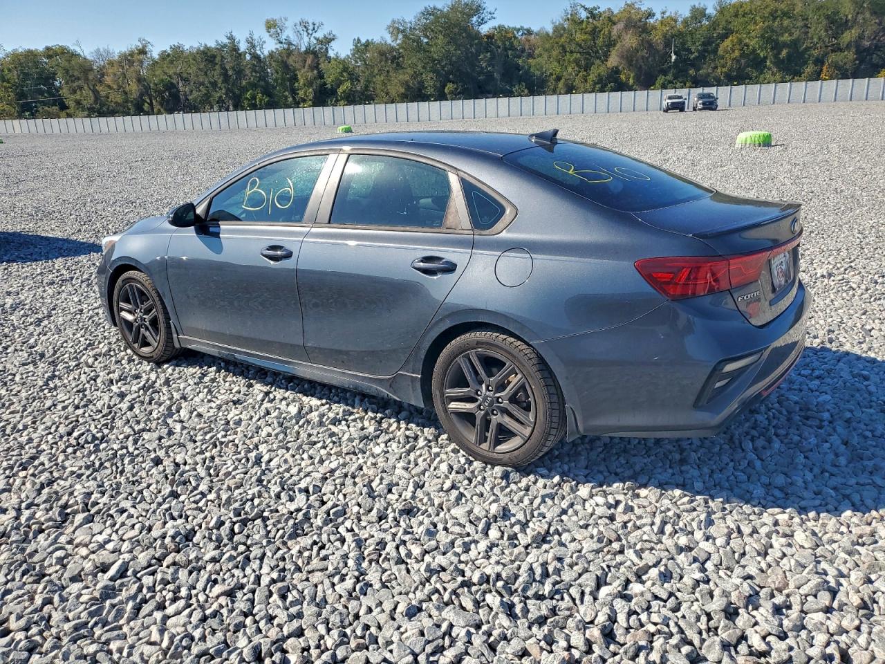2021 KIA FORTE GT LINE photo 3