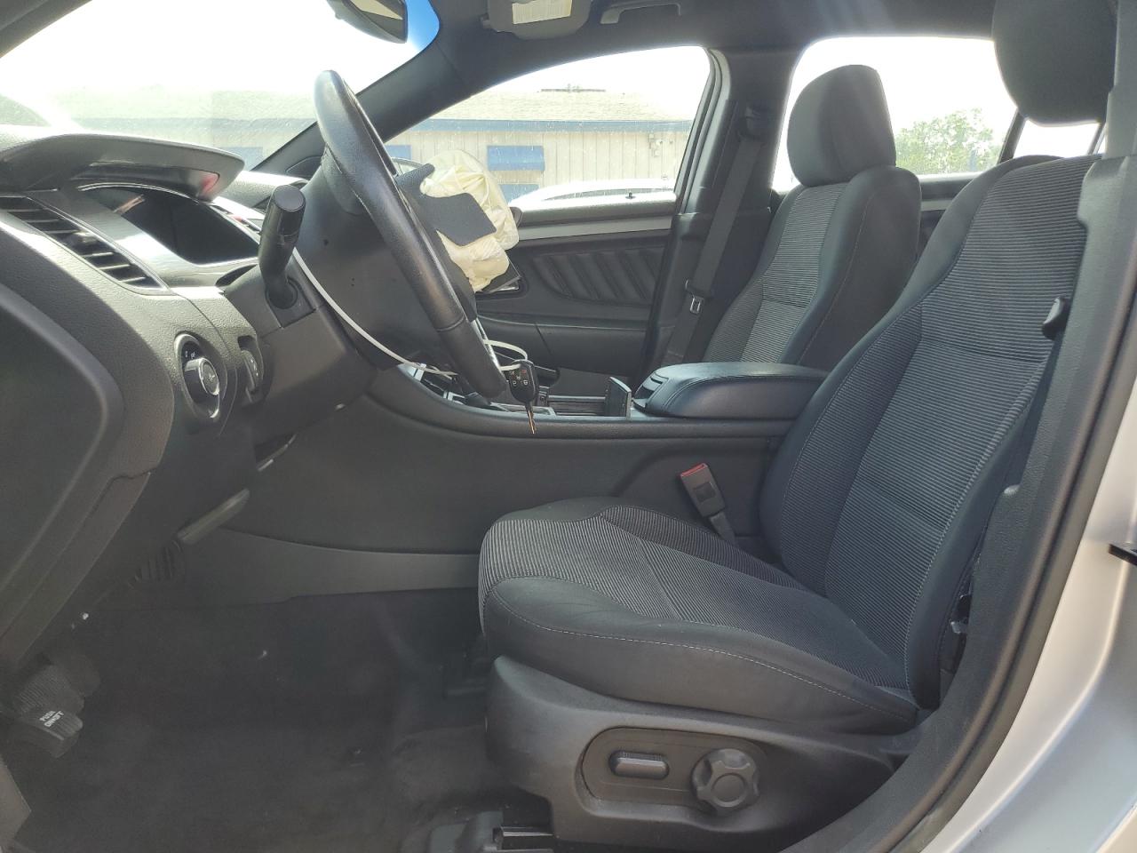 2016 FORD TAURUS SEL photo 13