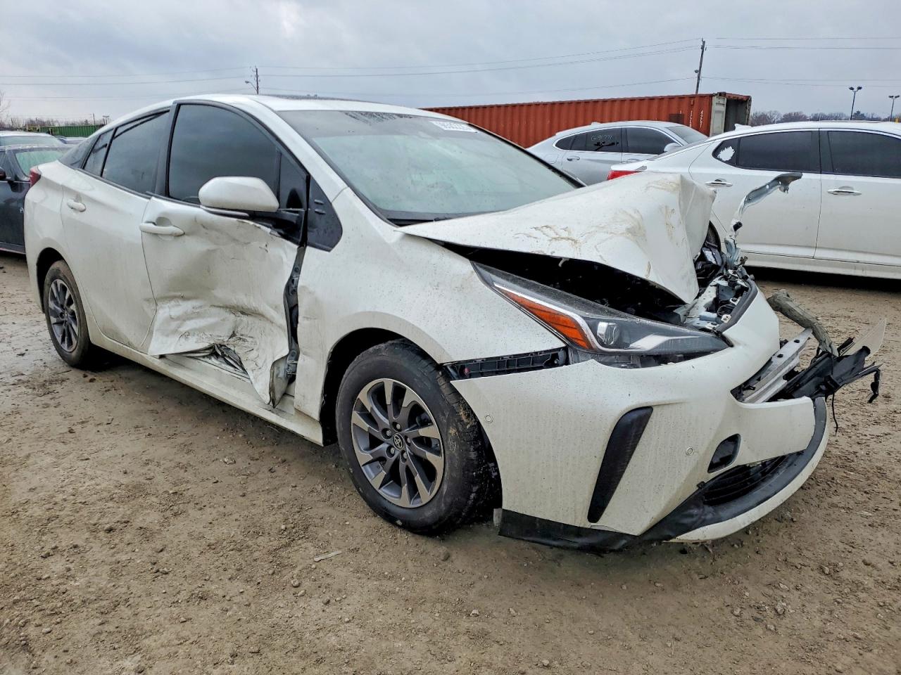 2019 TOYOTA PRIUS photo 4
