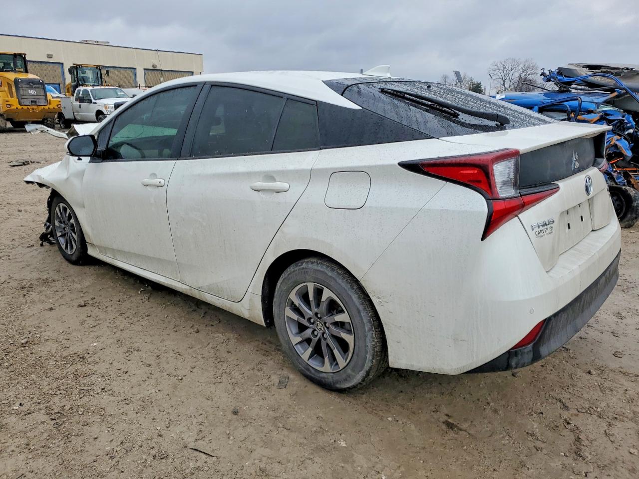 2019 TOYOTA PRIUS photo 2