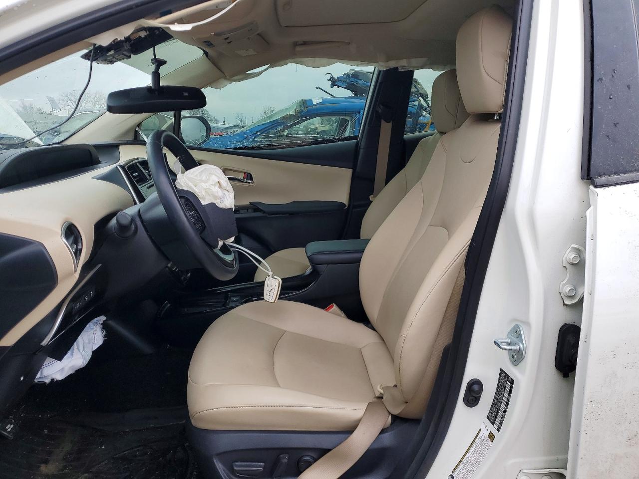 2019 TOYOTA PRIUS photo 7