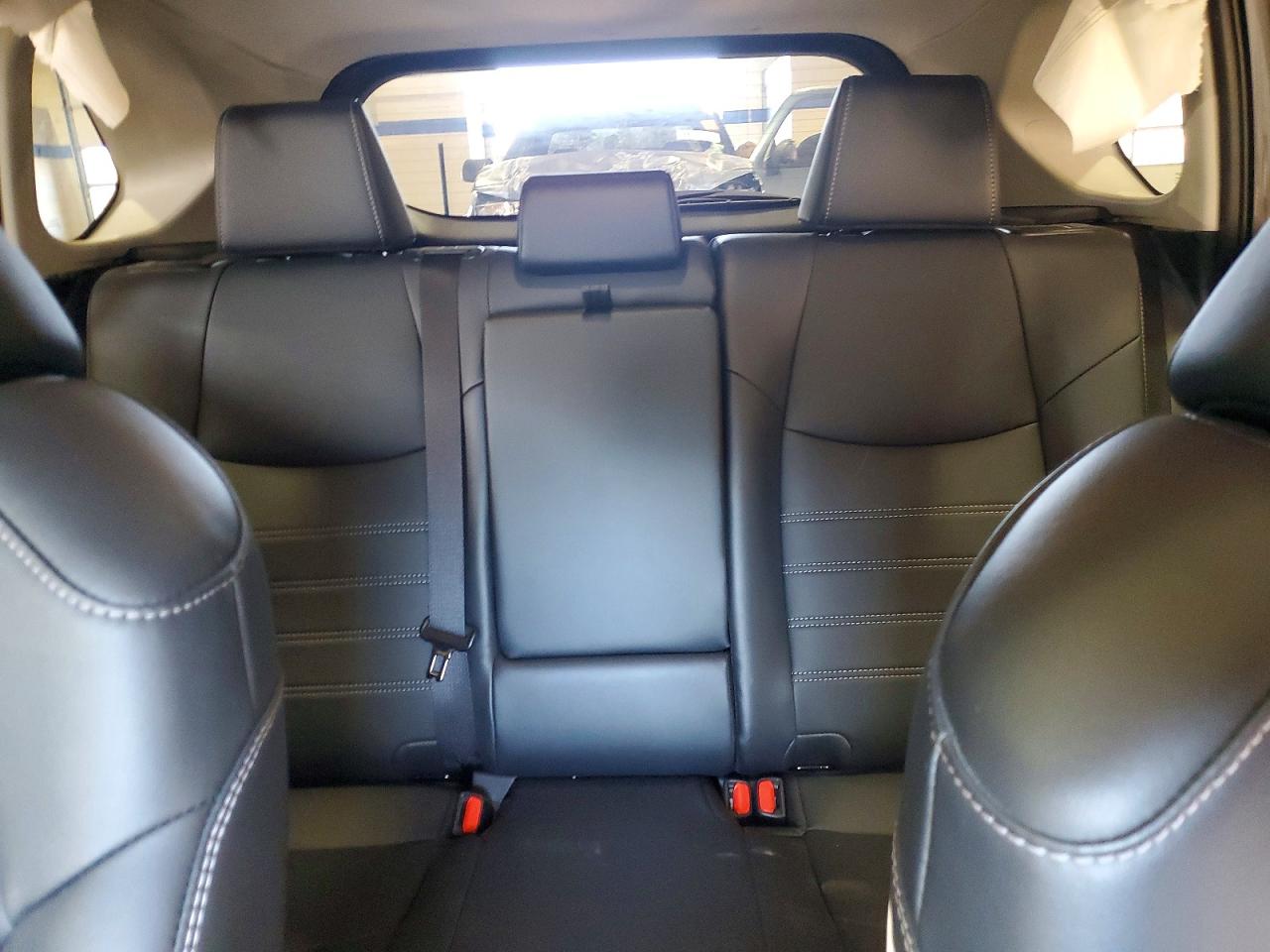 2025 TOYOTA RAV4 XLE PREMIUM photo 19