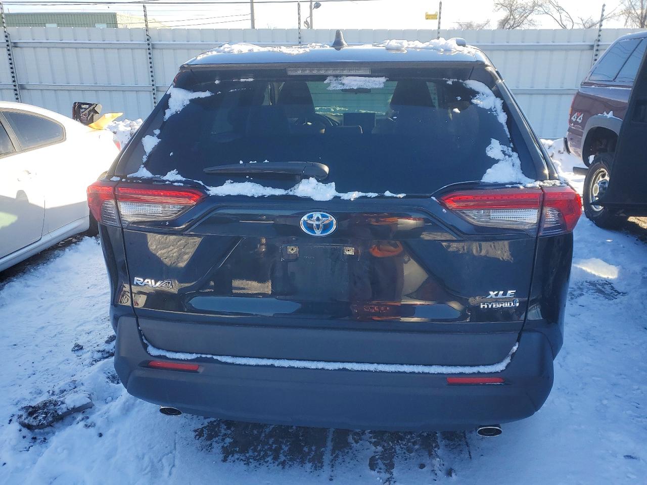 2021 TOYOTA RAV4 XLE PREMIUM photo 11