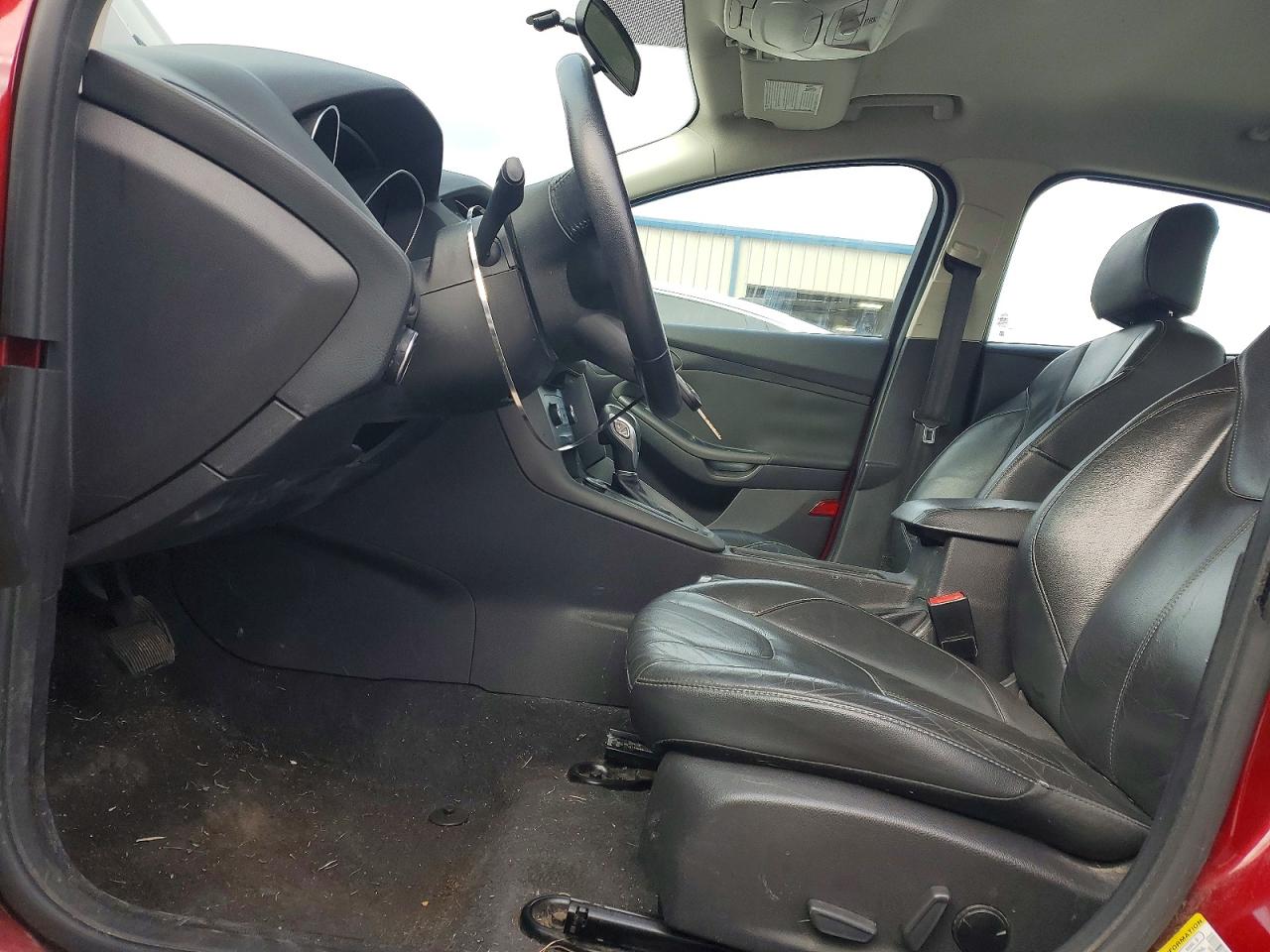 2015 FORD FOCUS SE photo 7