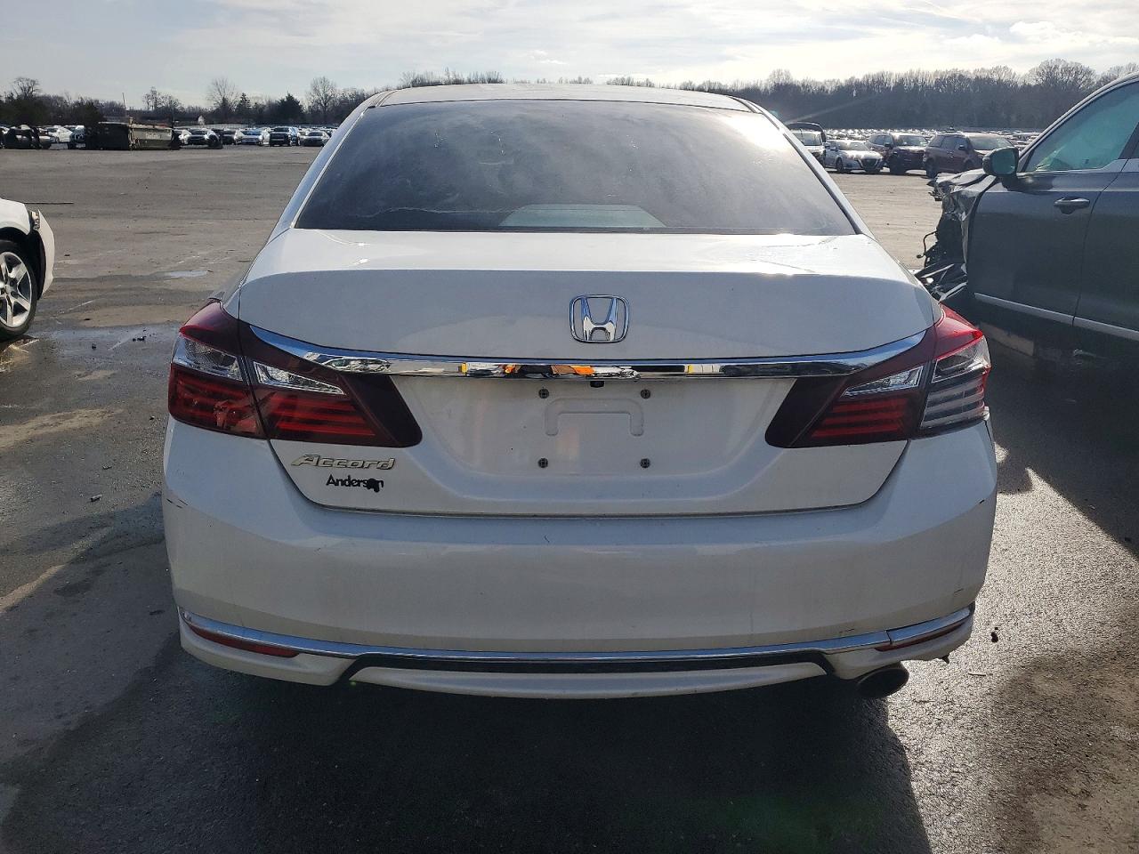 2017 HONDA ACCORD LX photo 6