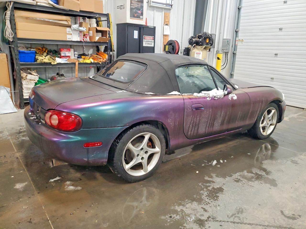 2003 MAZDA MX-5 MIATA BASE photo 3