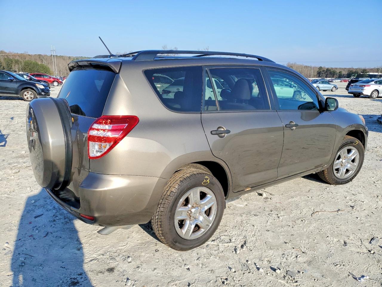 2011 TOYOTA RAV4 photo 3