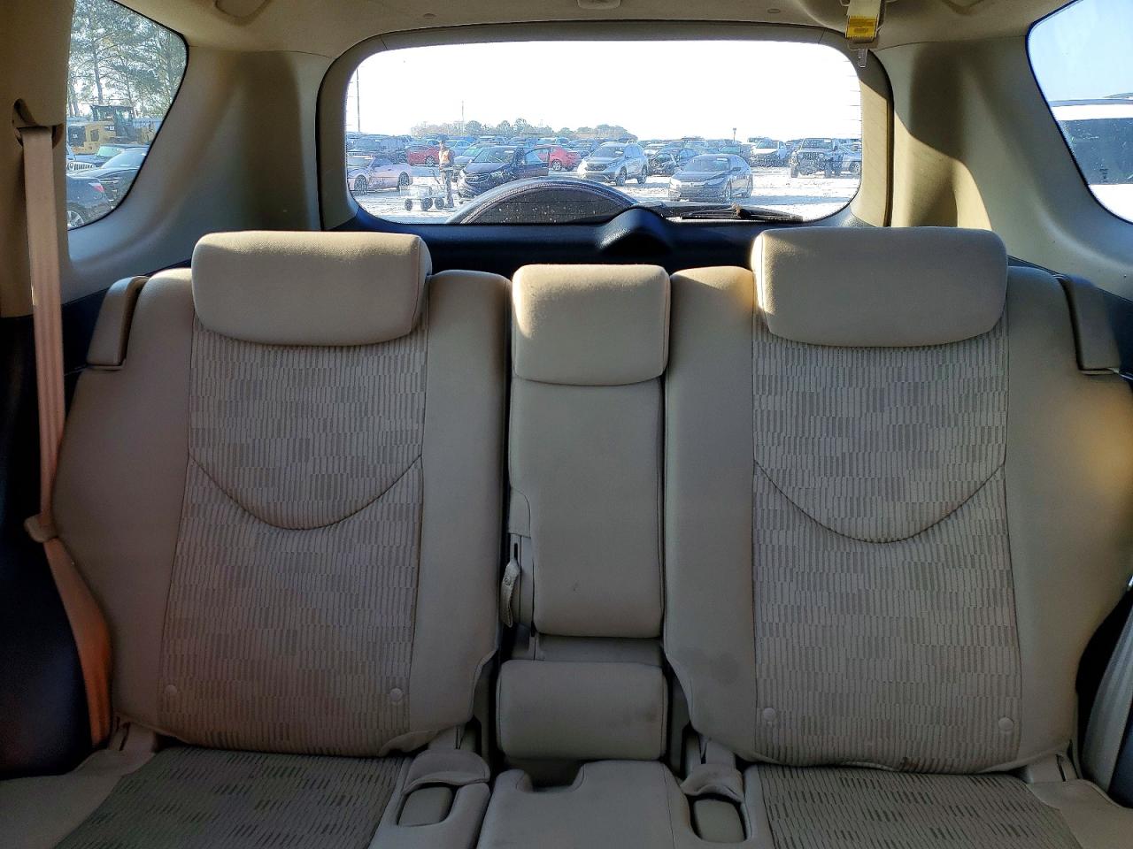 2011 TOYOTA RAV4 photo 10