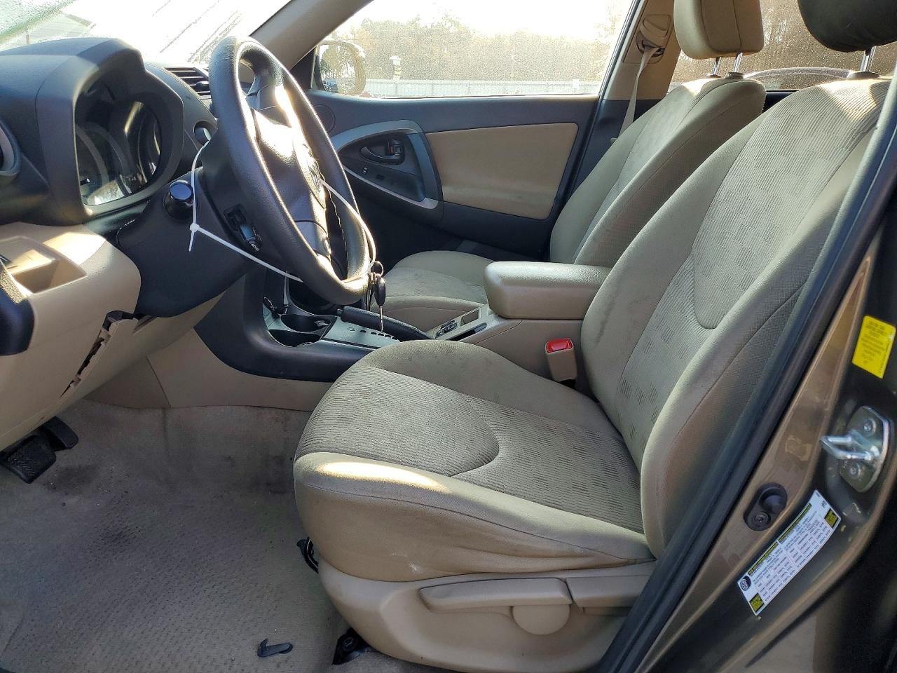 2011 TOYOTA RAV4 photo 7