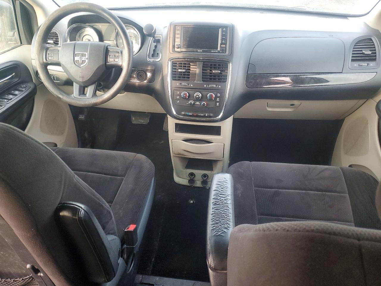2013 DODGE GRAND CARAVAN SE photo 8