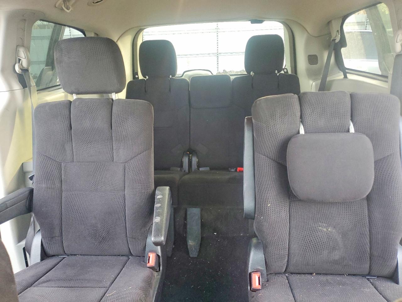 2013 DODGE GRAND CARAVAN SE photo 10
