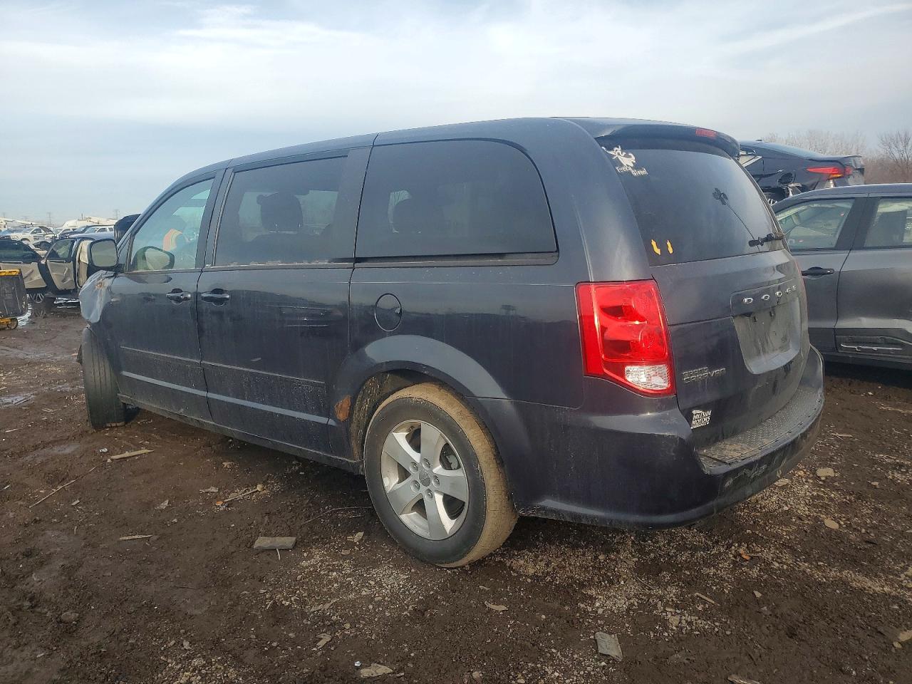 2013 DODGE GRAND CARAVAN SE photo 2