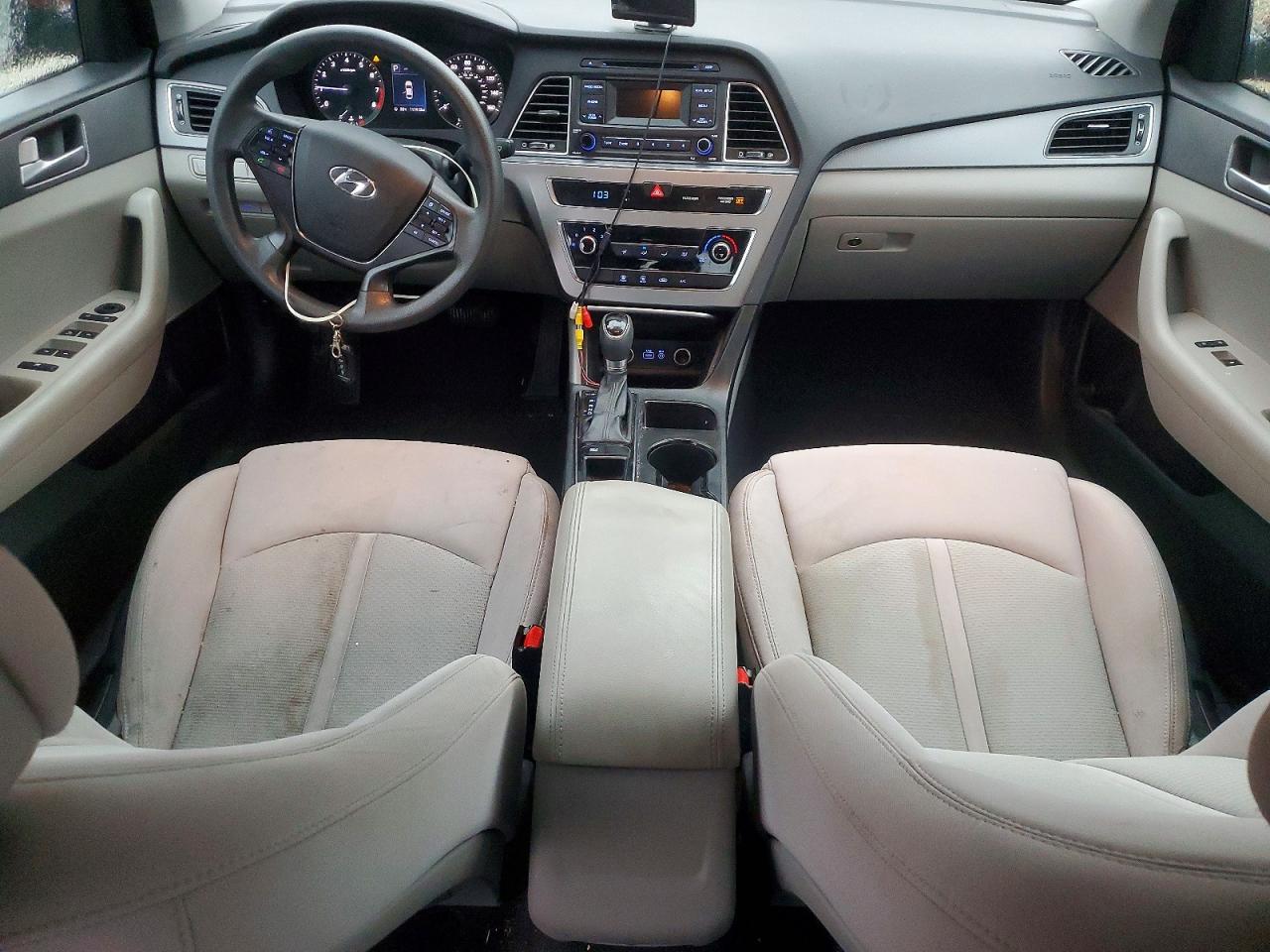 2015 HYUNDAI SONATA SE photo 8