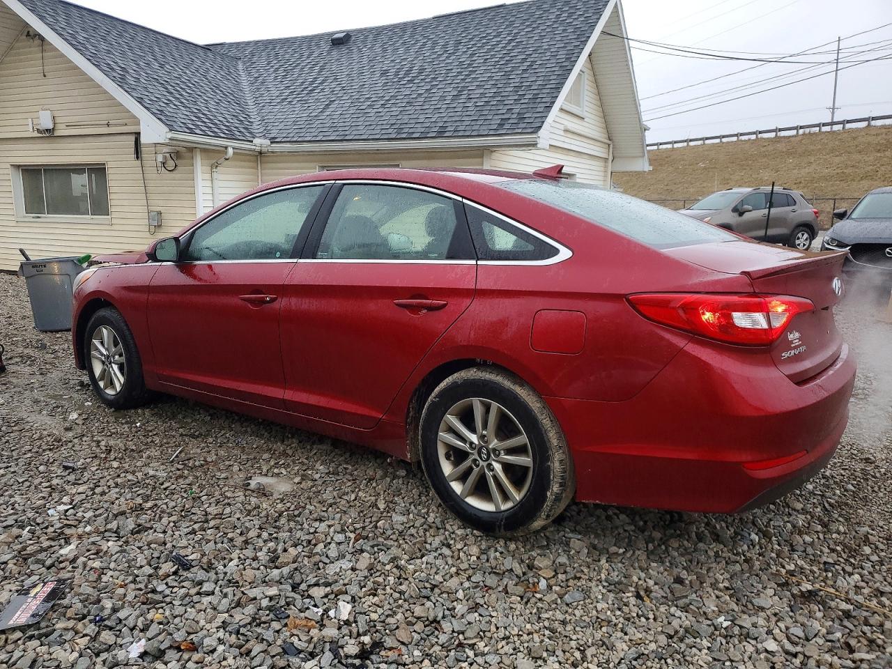 2015 HYUNDAI SONATA SE photo 2